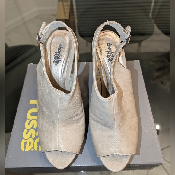 Charlotte Russe Women's Tan Wedge Sandals - Picture 2 of 4